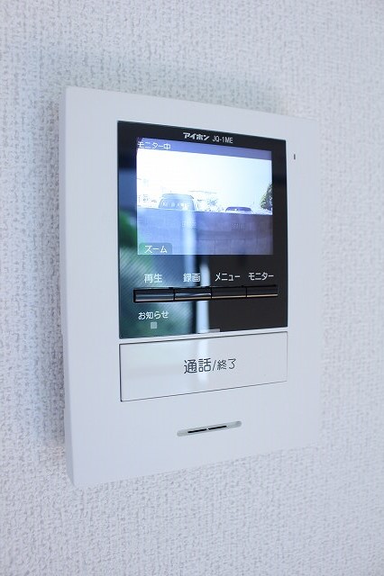 セキュリティ　急な来訪者でも顔の確認ができる録画機能付きカラーTVドアホン