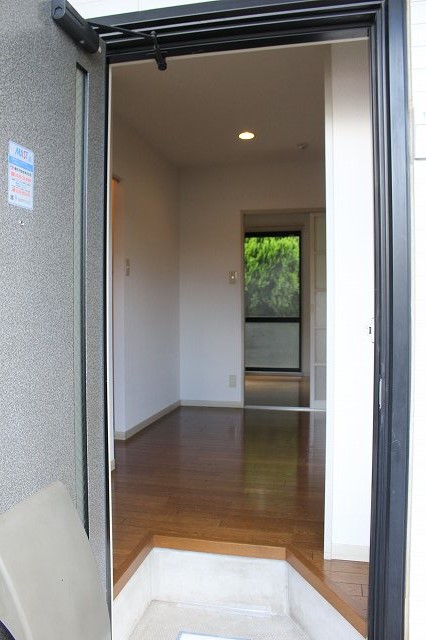 玄関　玄関より撮影いたしました♪