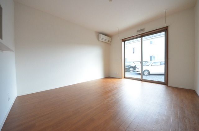 居室・リビング　☆明るいお部屋☆