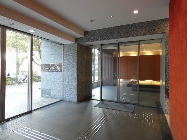 エントランス　エントランス