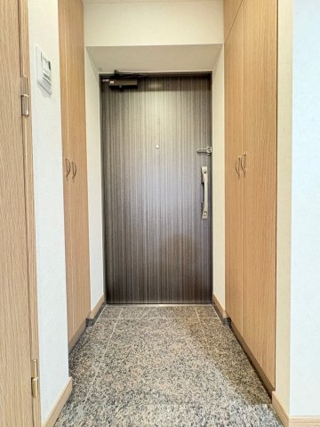 玄関　※参考写真