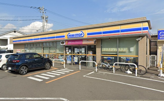 コンビニ　ミニストップ徳島川内町榎瀬店（コンビニ）まで868m