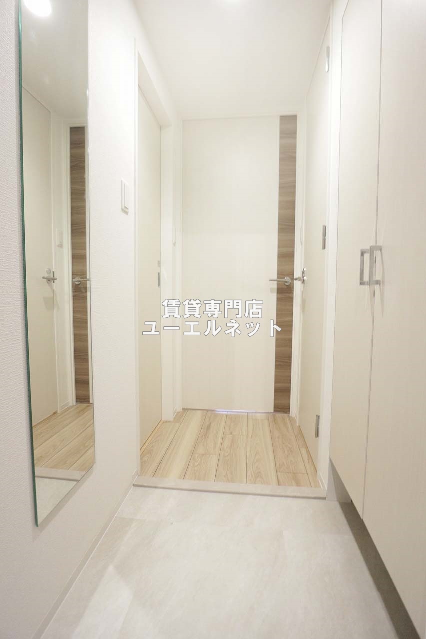 玄関　住まいの顔ともなる玄関
