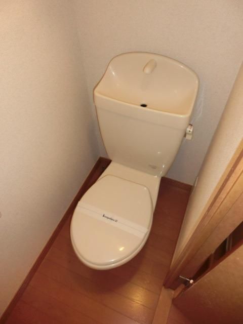 ＪＲ常磐線 我孫子駅 徒歩15分 2階建 築24年のトイレ写真