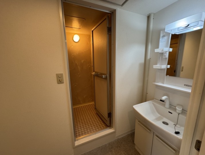 洗面設備　身支度に嬉しい独立洗面台