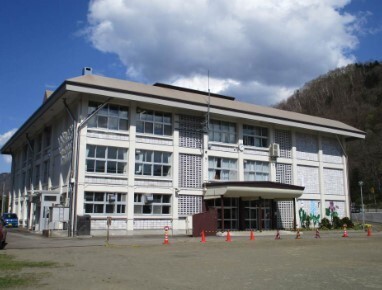 【レイクライン定山渓の小学校】