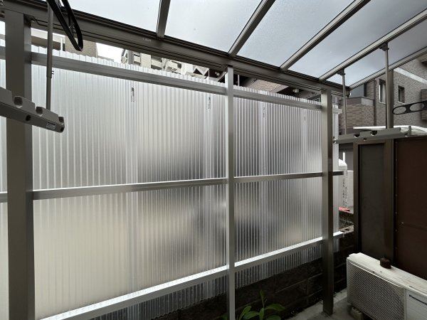 バルコニー　洗濯機はこちら、南向きです