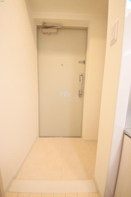 地下鉄中央線 大阪港駅 徒歩4分 8階建 築19年の玄関写真