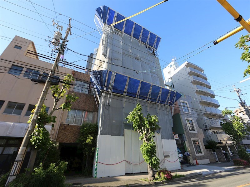 【名古屋市中区平和のマンションの建物外観】