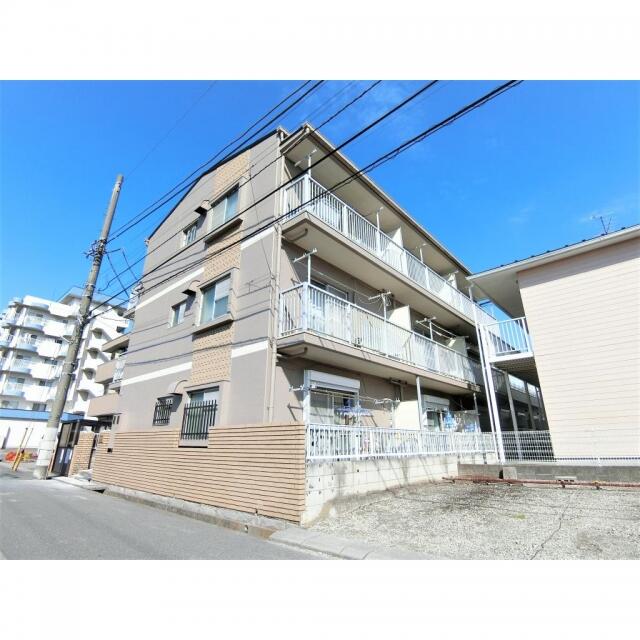 松戸市横須賀のマンションの建物外観