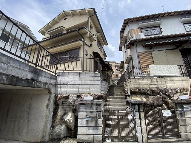 西大寺赤田町戸建の建物外観