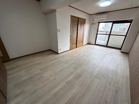 【名古屋市北区志賀南通のマンションの居室・リビング】