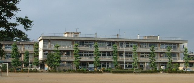 【コーポ中山の小学校】