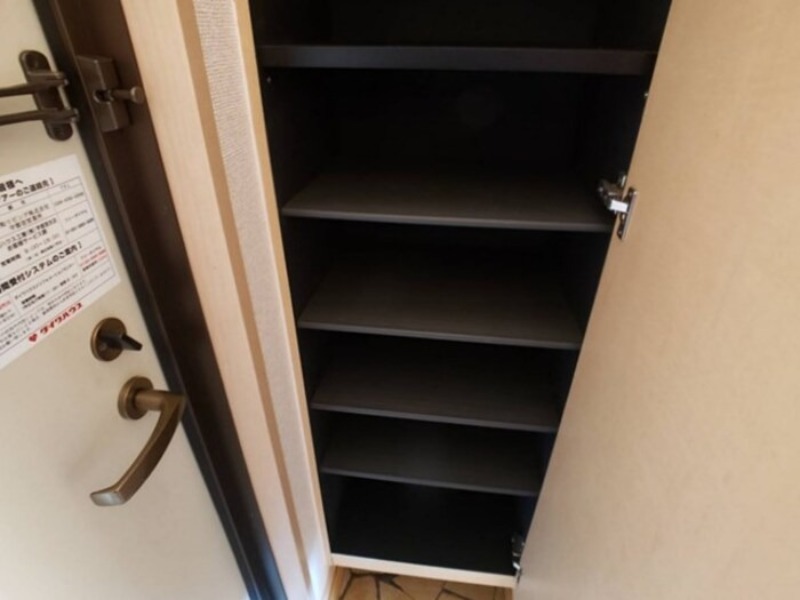 玄関　図面と現状に相違がある場合には現状を優先