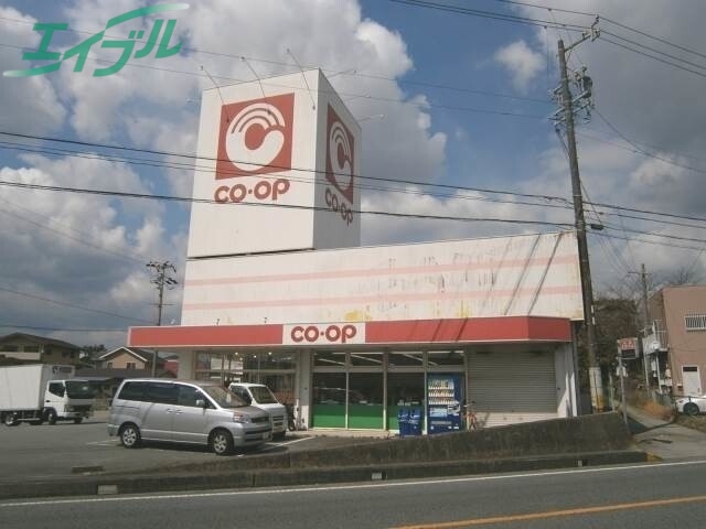 コンビニ　ファミリーマート 松阪駅部田店（コンビニ）まで800m