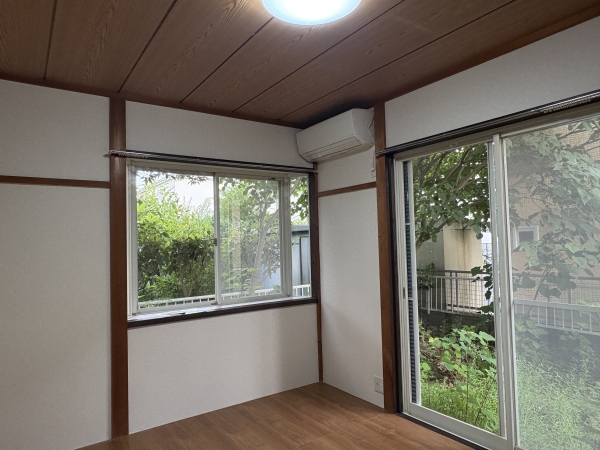 居室・リビング　庭があって緑に癒されます
