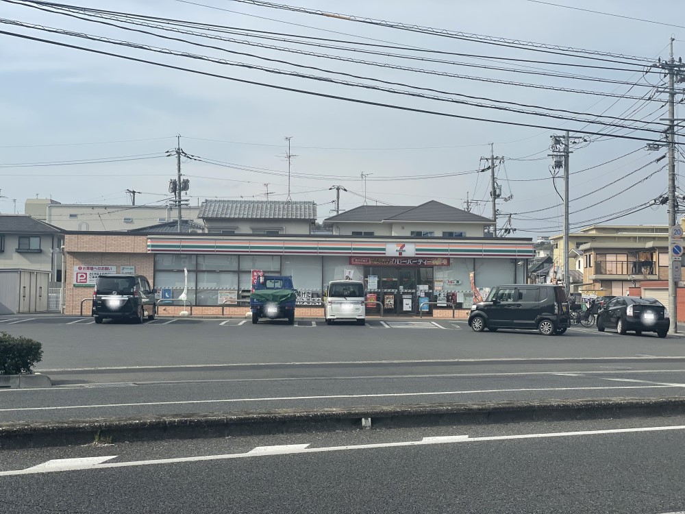 コンビニ　セブンイレブン岡山下伊福西町店（コンビニ）まで303m