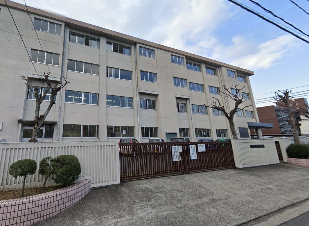 小学校　岡山市立三門小学校（小学校）まで713m