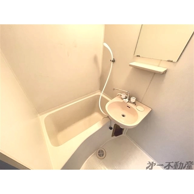 バス・シャワールーム　バス