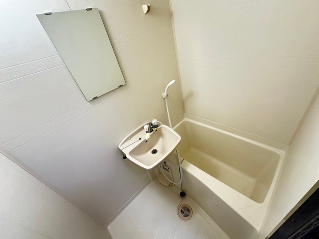 バス・シャワールーム　※他部屋の写真です。現況優先。