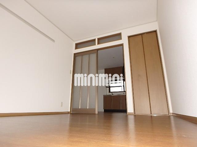 居室・リビング　フローリングの綺麗なお部屋