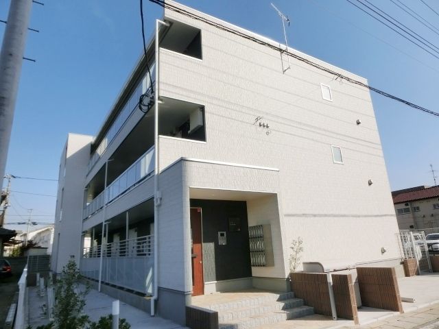 建物外観　2018年11月完成の築浅物件