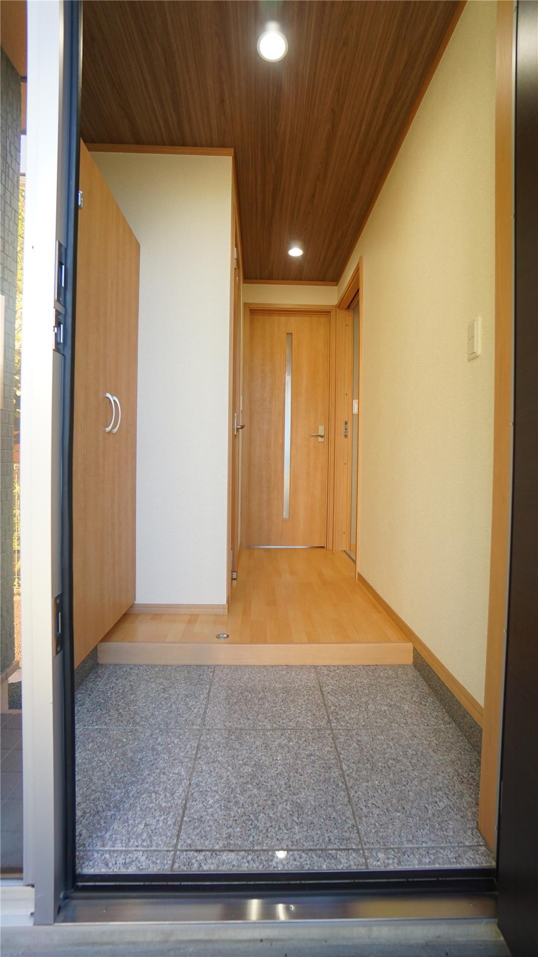 玄関　別のお部屋のお写真です