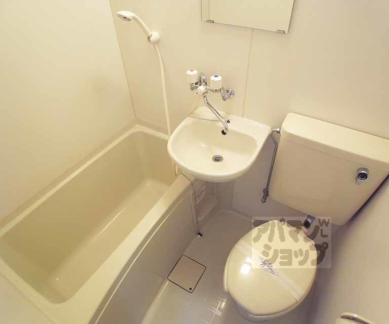 バス・シャワールーム　ユニットバス。