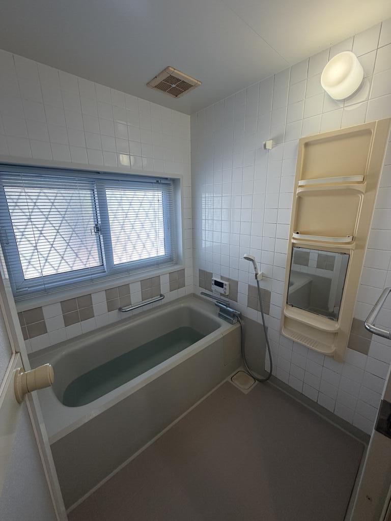 桂三丁目戸建の風呂写真