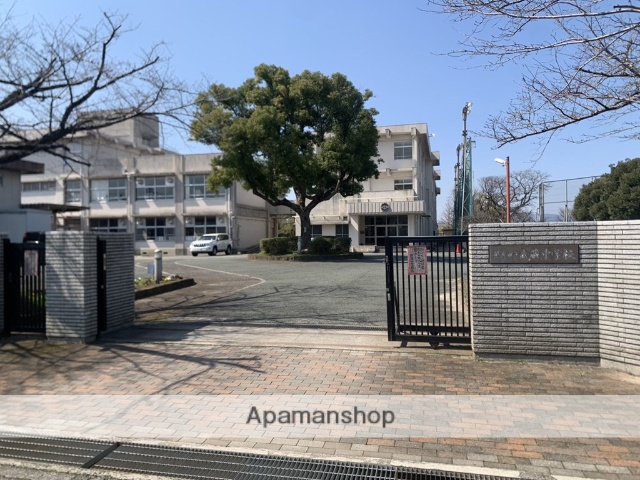 中学校　熊本市立武蔵中学校（中学校）まで1406m