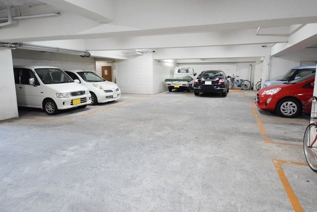 駐車場　♪敷地内駐車場♪