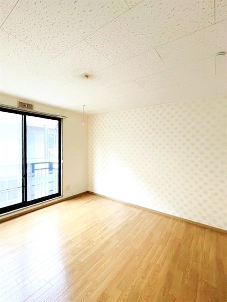 居室・リビング　明るいお部屋