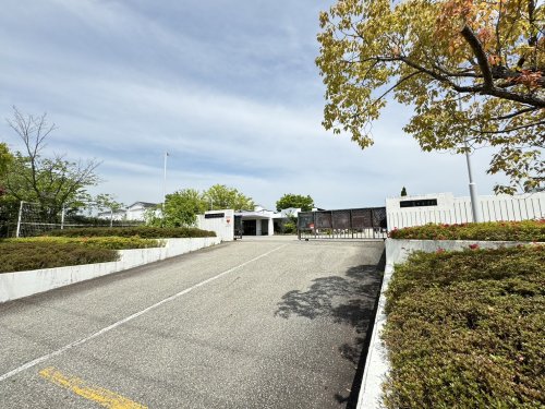 小学校　三田市立富士小学校（小学校）まで644m