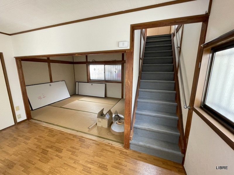 その他　階段で２階へ