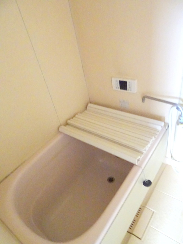 バス・シャワールーム　ゆったり使えるバスルーム