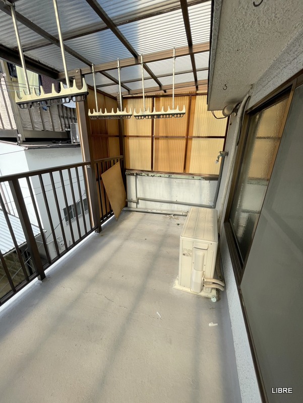 バルコニー　広く使える開放的なバルコニー