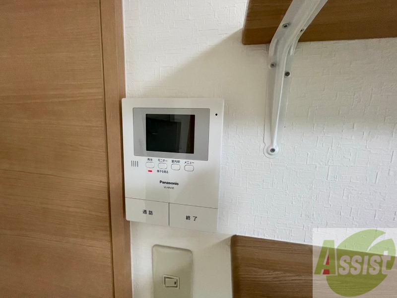 セキュリティ　ＴＶモニター付インターホンです。来客者の顔が見えるので安心！