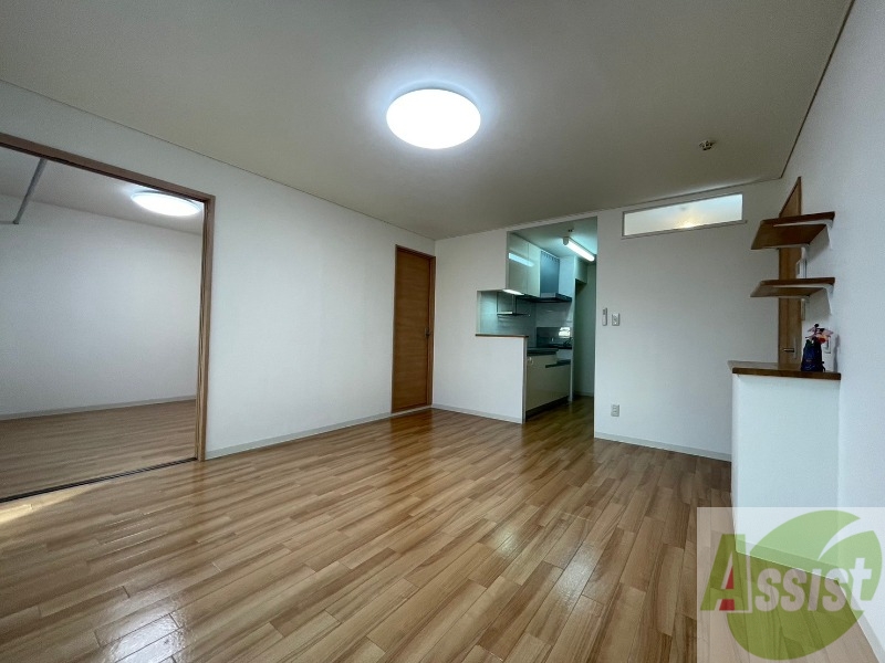 居室・リビング　広くてキレイなお部屋が広がっていて、充実した生活が送れそう。