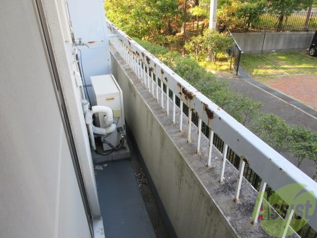 バルコニー　バルコニーの幅もある衣ので明るいで明るいですよ。