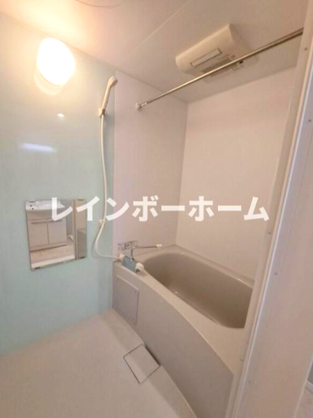 バス・シャワールーム　ゆったり過ごせるお風呂です