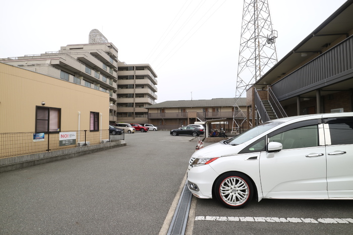 駐車場　駐車場