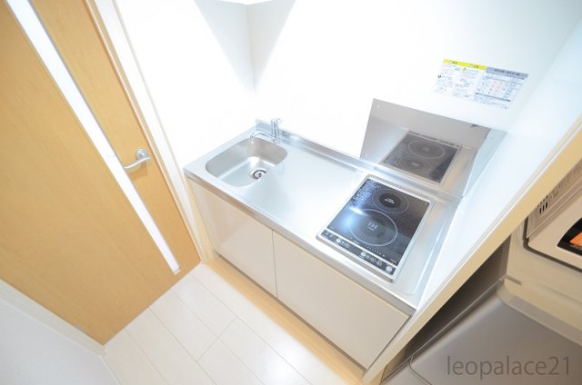 キッチン　実際のお部屋と異なる場合がございます。