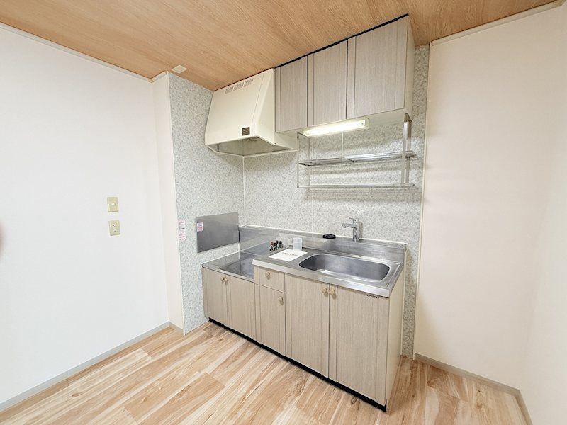 キッチン　※別部屋参考写真