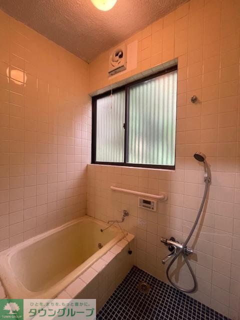 バス・シャワールーム　★追い焚き機能付き★