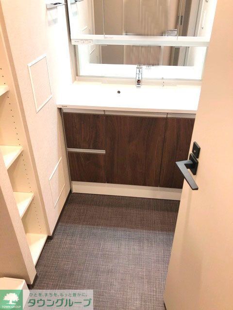 洗面設備　※写真は同タイプ住戸です。