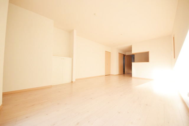 居室・リビング　～同施工会社参考写真～