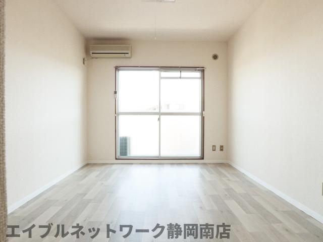 居室・リビング　使いやすいリビングです