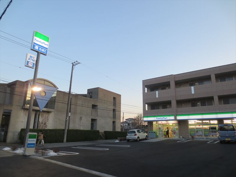 コンビニ　ファミリーマート 柏松葉町七丁目店（コンビニ）まで722m