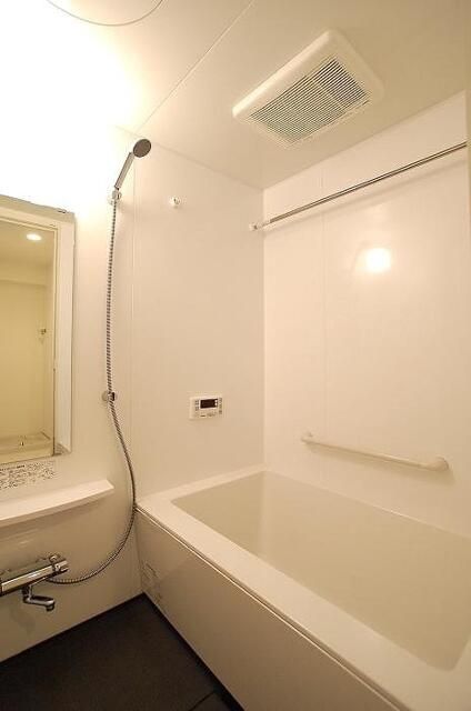 バス・シャワールーム　ゆったり過ごせるお風呂です