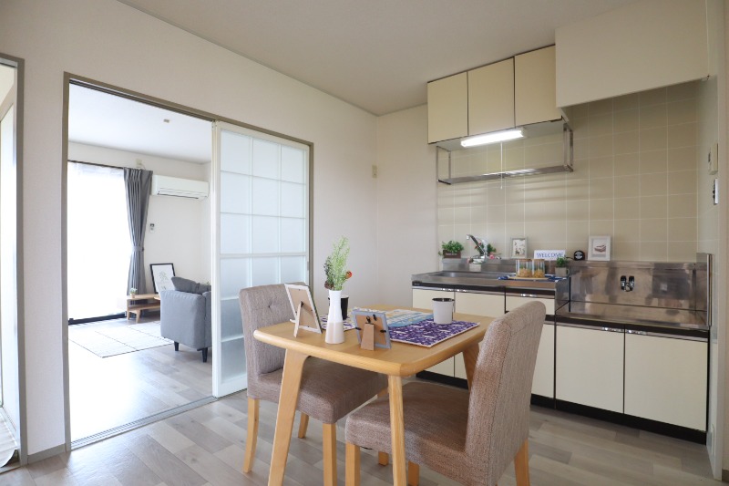 居室・リビング　備品は付きません。